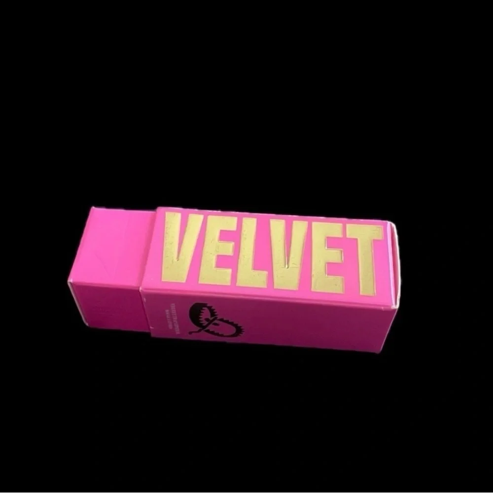 Woven Makeup Bag Bundle Lipstick & Eyeliner New